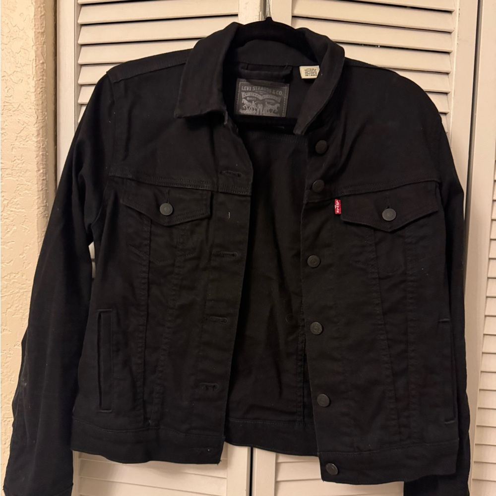 Levi’s black denim jacket